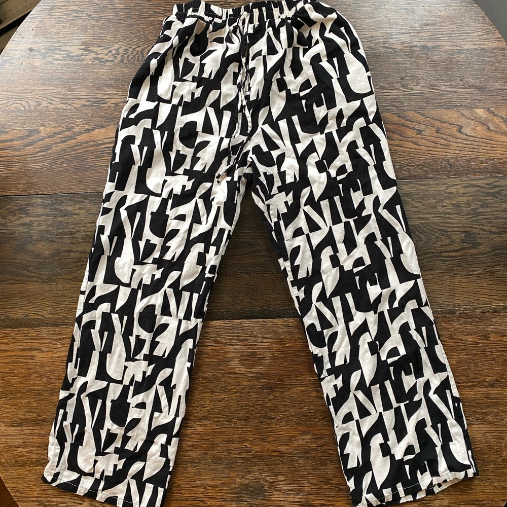 CLEARANCE Monteau Black and White Textured Pants